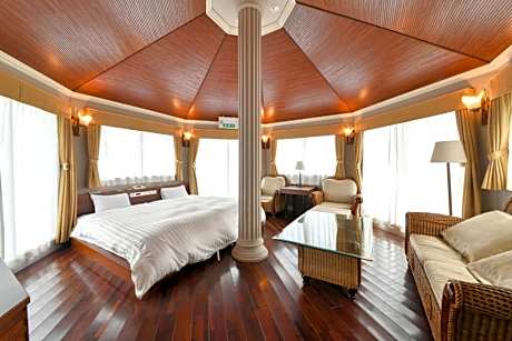 Suite with City View