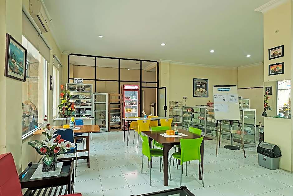 OYO 92454 Griya Raharja Guest House Syariah