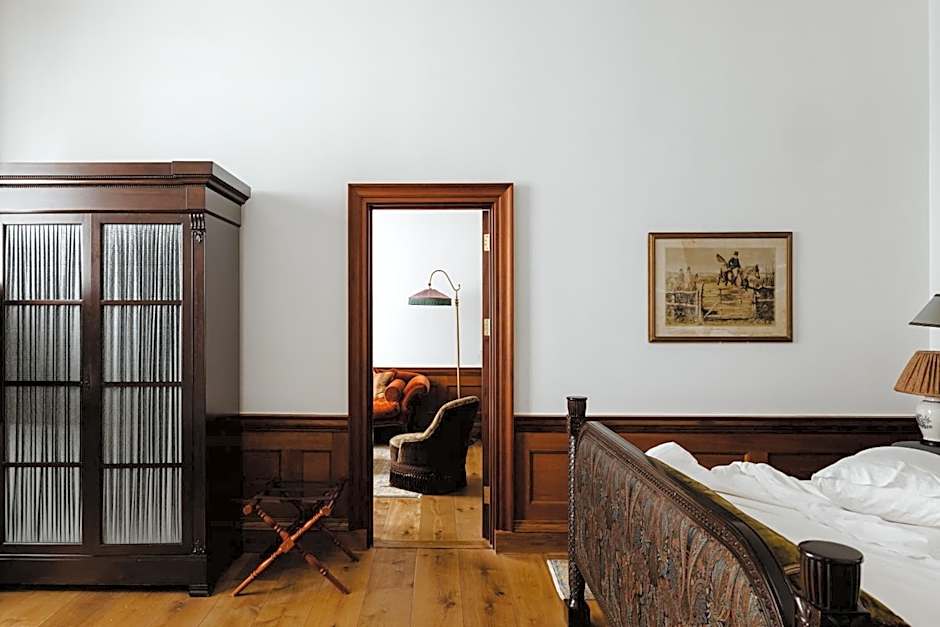Photo 1 of 5 of Heritage Suite