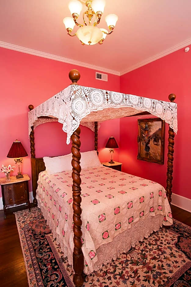Hassinger Daniels Guest House