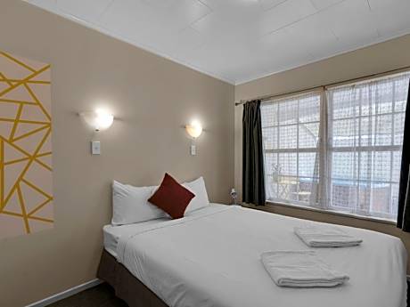 1 Bedroom Apartment with Sit-Out