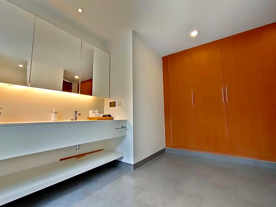 Pranaluxe 4 Bedroom Pool Villa C6