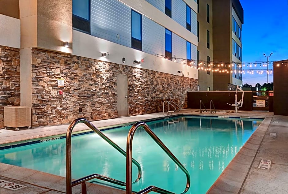 Home2 Suites by Hilton Tracy, CA