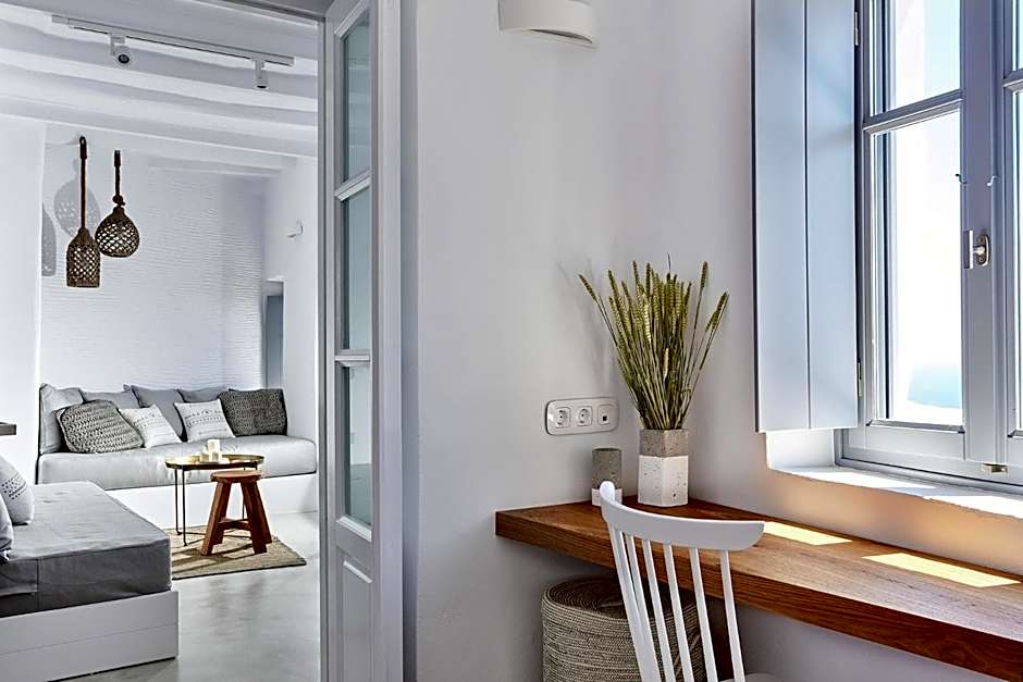 Living Theros Luxury Suites