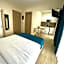 Navarino Luxe Suites