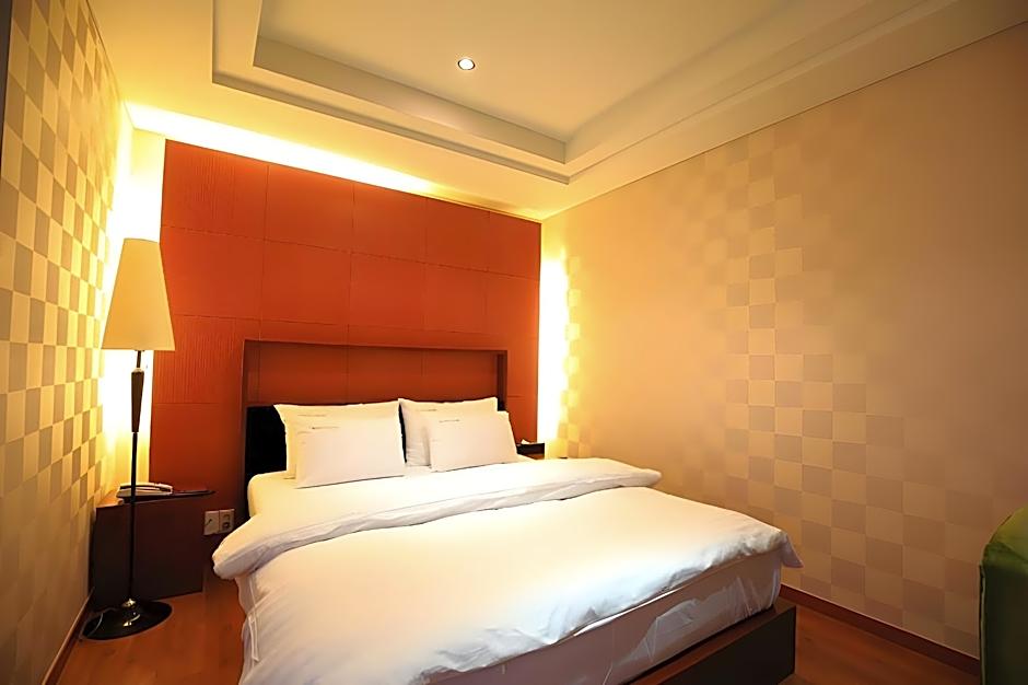 Tongyeong Gallery Hotel