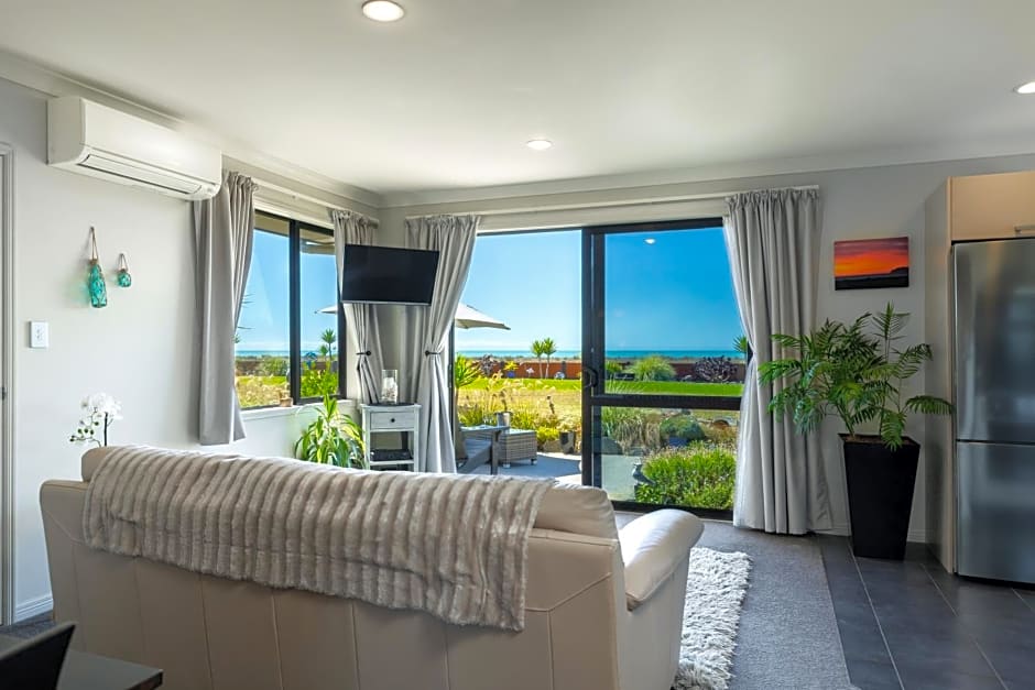 Ocean View Beachfront Apartment