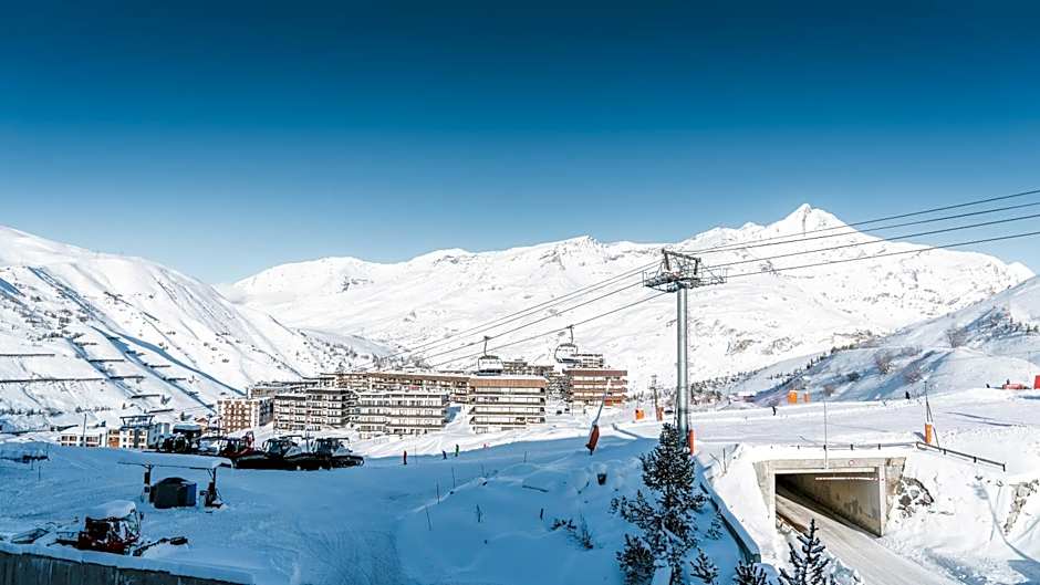 Apex2100 International Ski Academy Tignes