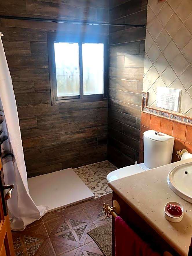 HIGOS CHUMBOS, CASA RURAL COMPARTIDO