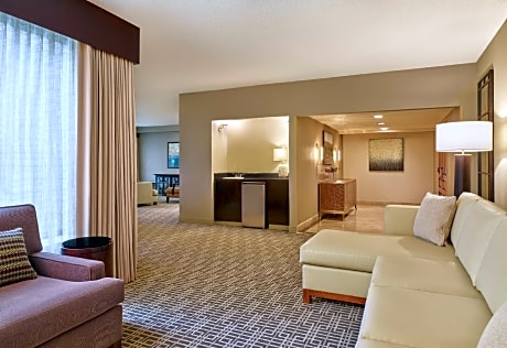 1 King Presidential Suite Non-Smoking