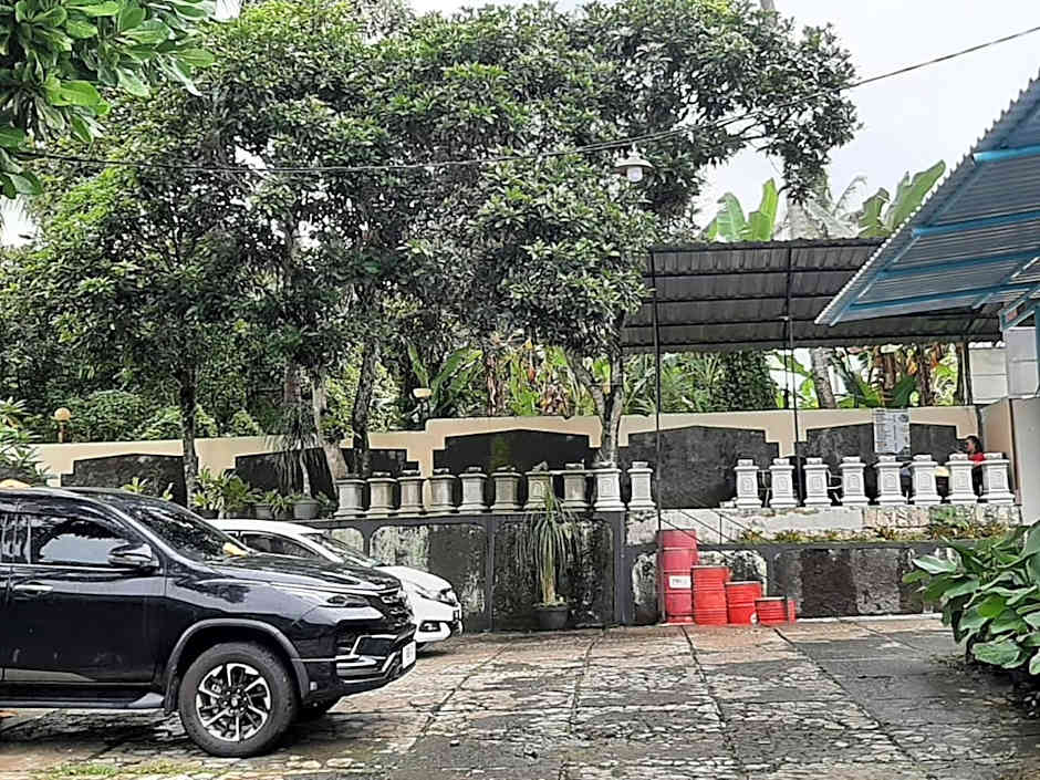 RedDoorz At Hotel Pakem Sari Kaliurang