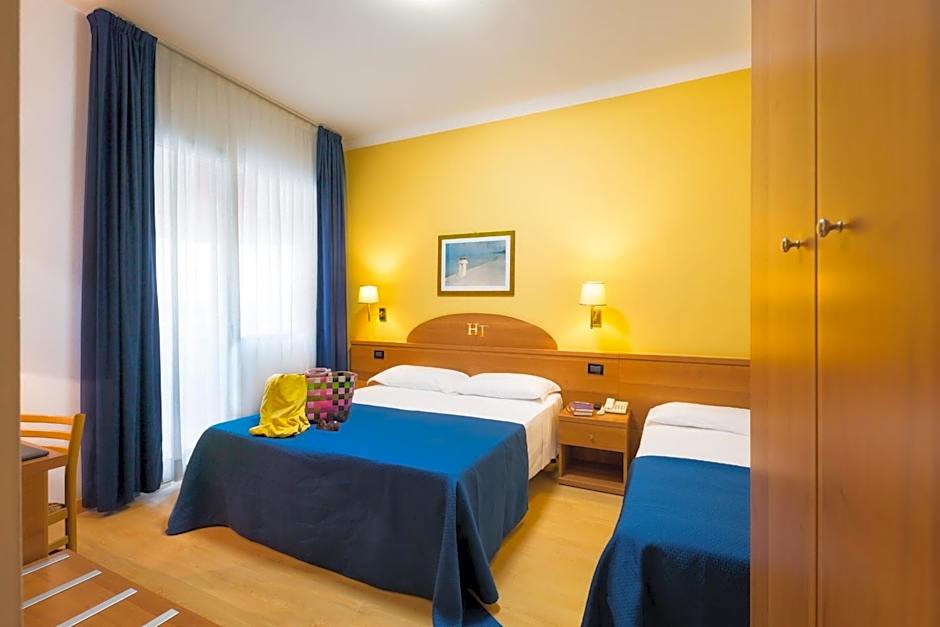 Hotel Tritone