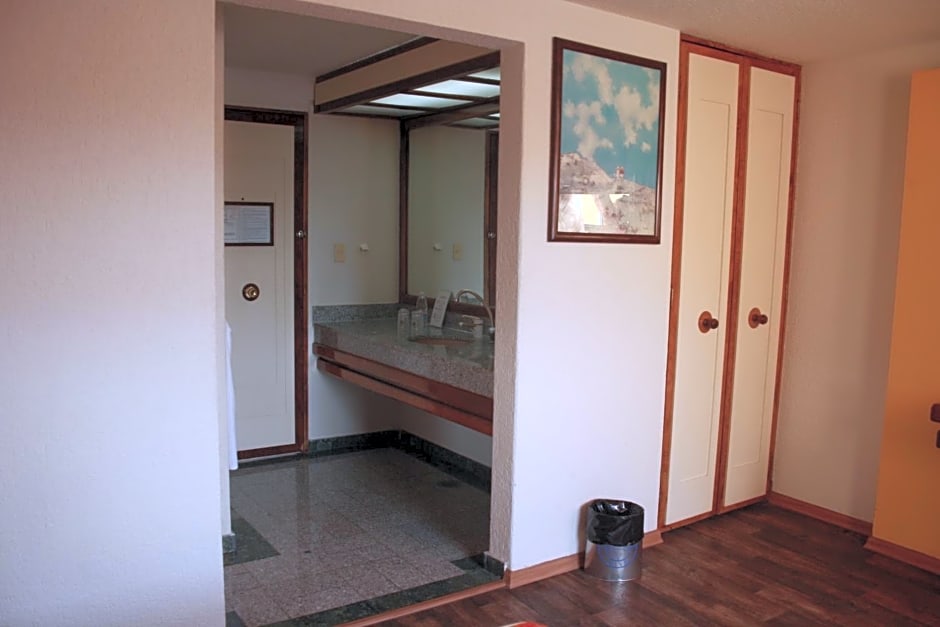 Hotel Mina