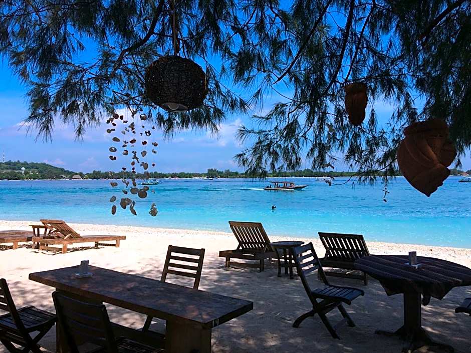 Gili Beach