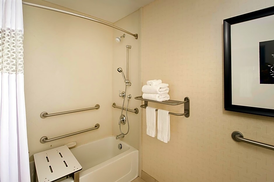Hampton Inn Clinton