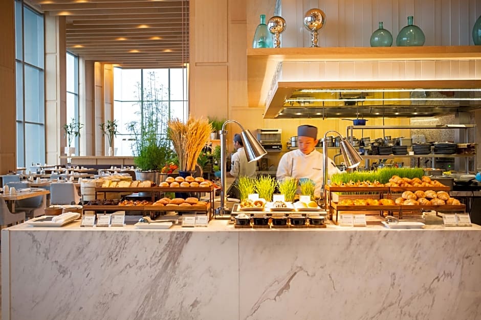 Avani Riverside Bangkok Hotel