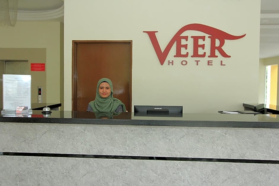 Veer Hotel