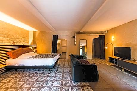 Apartment with Garden View