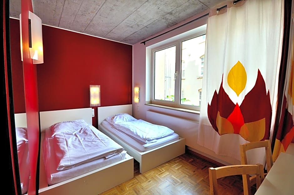 Five Elements Hostel