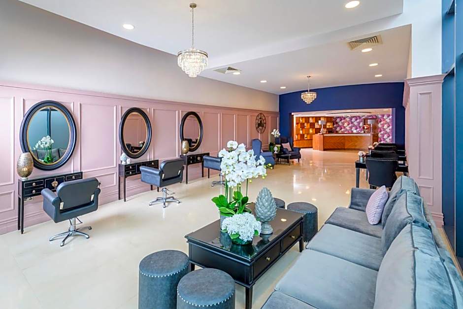 Shearwater Hotel & Spa