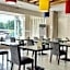 District 21 Hotel