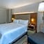 Holiday Inn Express LaGuardia Airport By IHG
