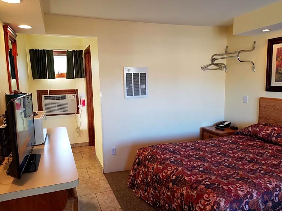 Black Hawk Motel & Suites