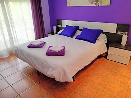 Piso exterior completo a 20' de Barcelona. 