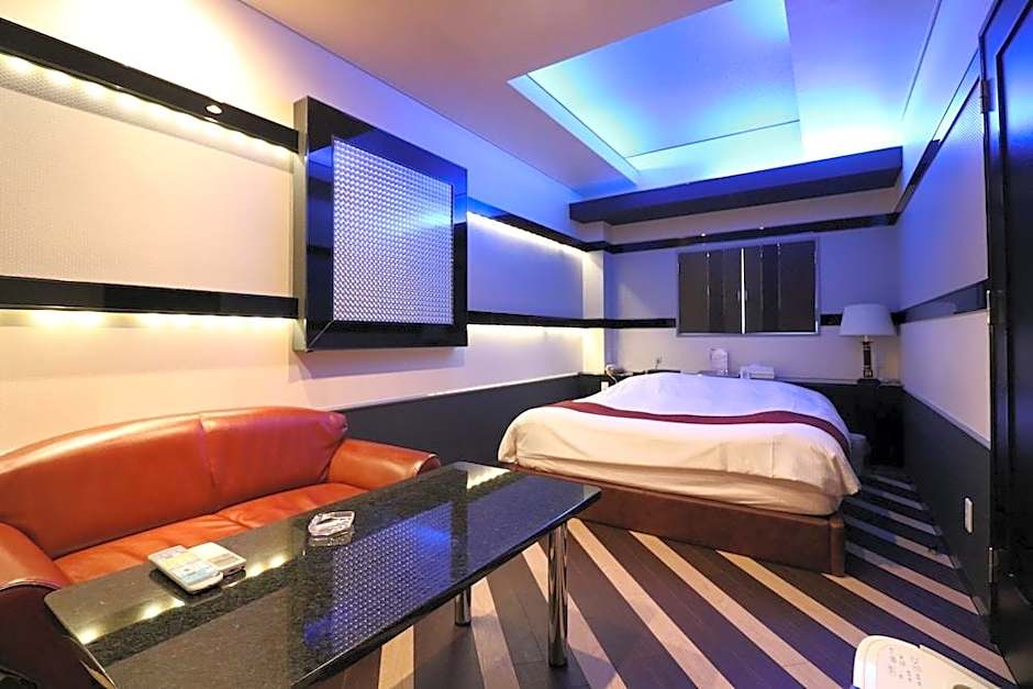 HOTEL TO