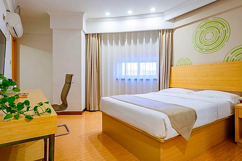 Greentree Inn Yangzhou Plaza Business Hotel – Yangzhou, VA