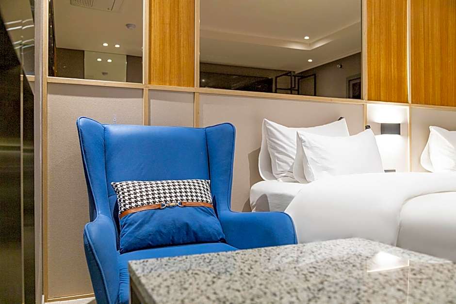 Jecheon The Wall Hotel