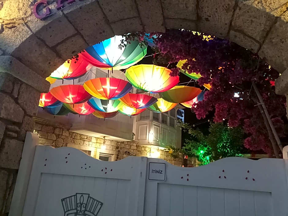 Monat Otel Alaçatı
