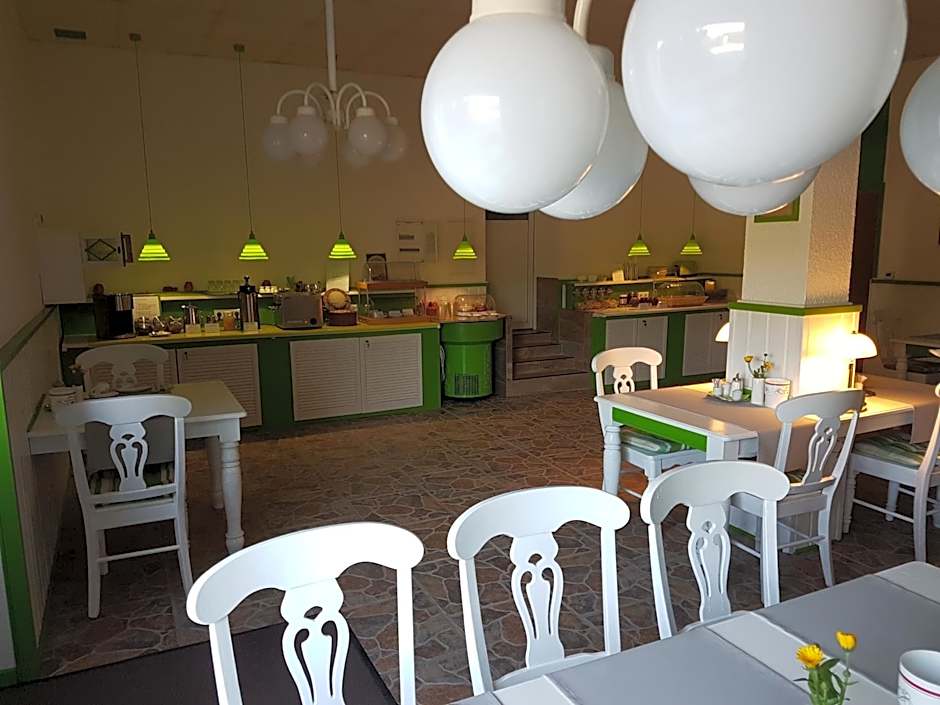 Hotel/Pension Rast& Ruh