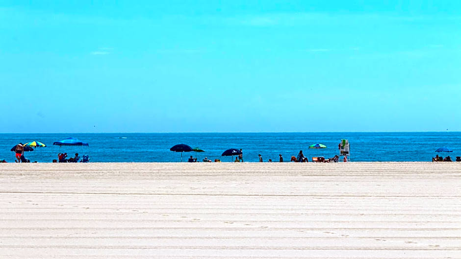 Rideau Oceanfront Motel