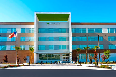 Element Sacramento Airport
