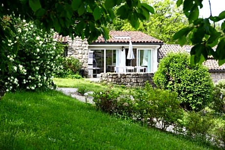 Les Grangeonnes, gîtes nature, piscine, bain nordique, sauna pour accueil familiale ou de groupe