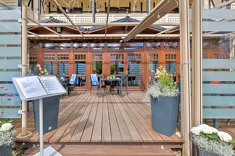 Hotel&Spa Stary Dziwnów basen swimming pool