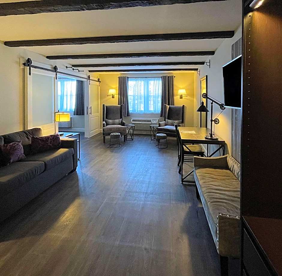 The Century House, Ascend Hotel Collection