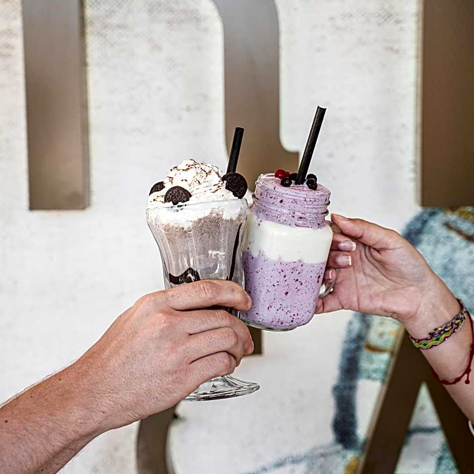 The Red Hotel - Adults Only