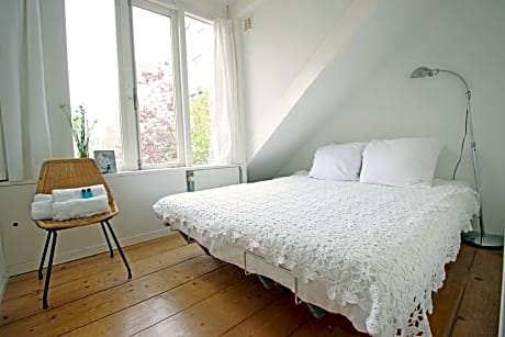 Beautiful 2 floor Vondelpark apartment.