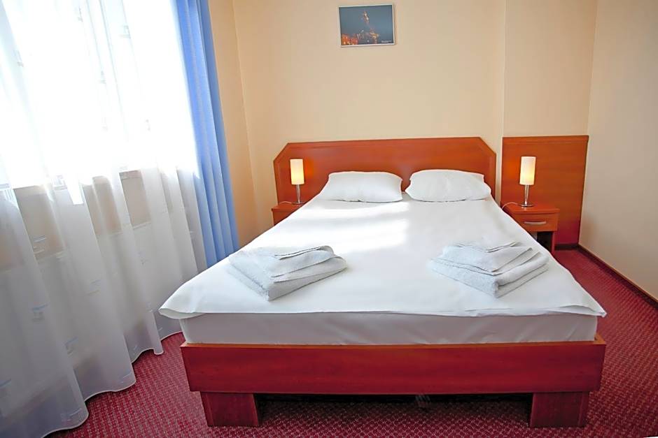 Hotel Restauracja Leliwa