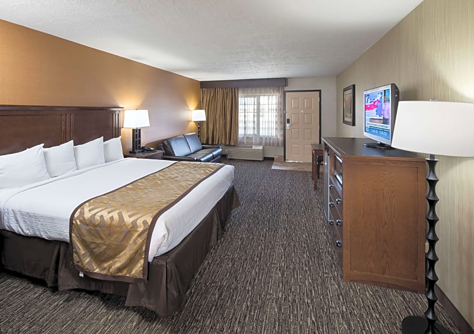 Photo 1 of 5 of Business 1 King Bed
