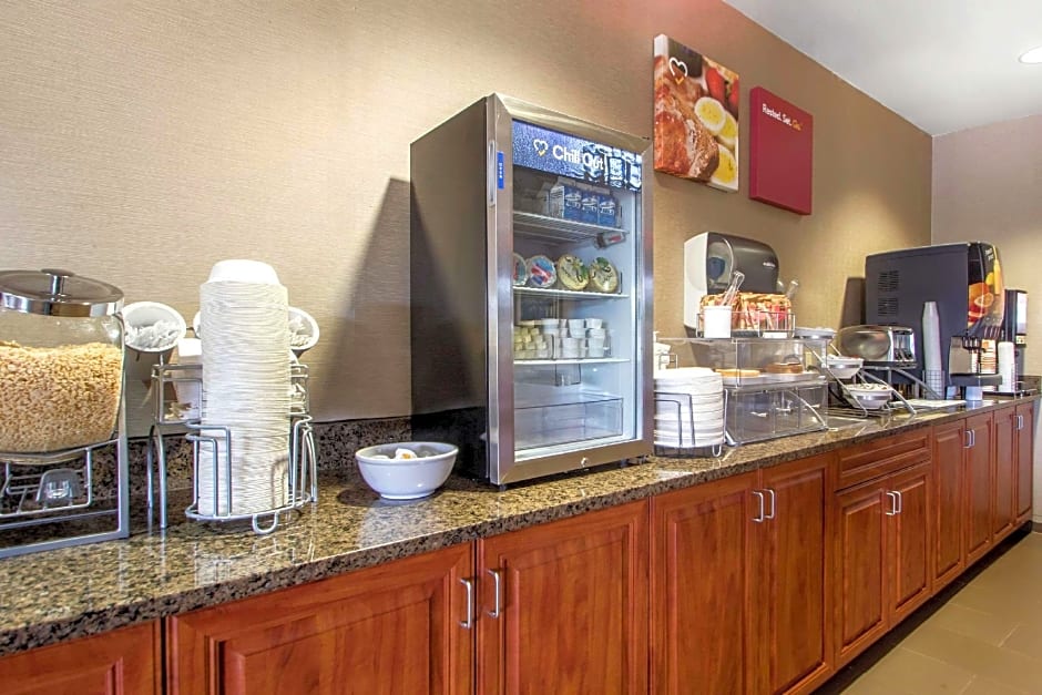 Comfort Suites Johnson Creek