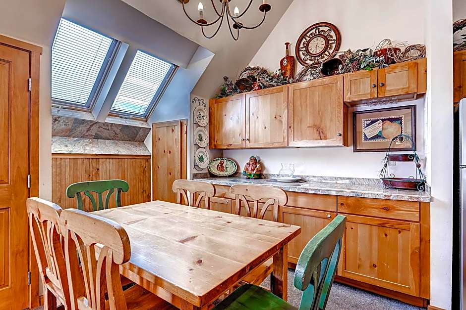 Jackpine & Black Bear Lodge