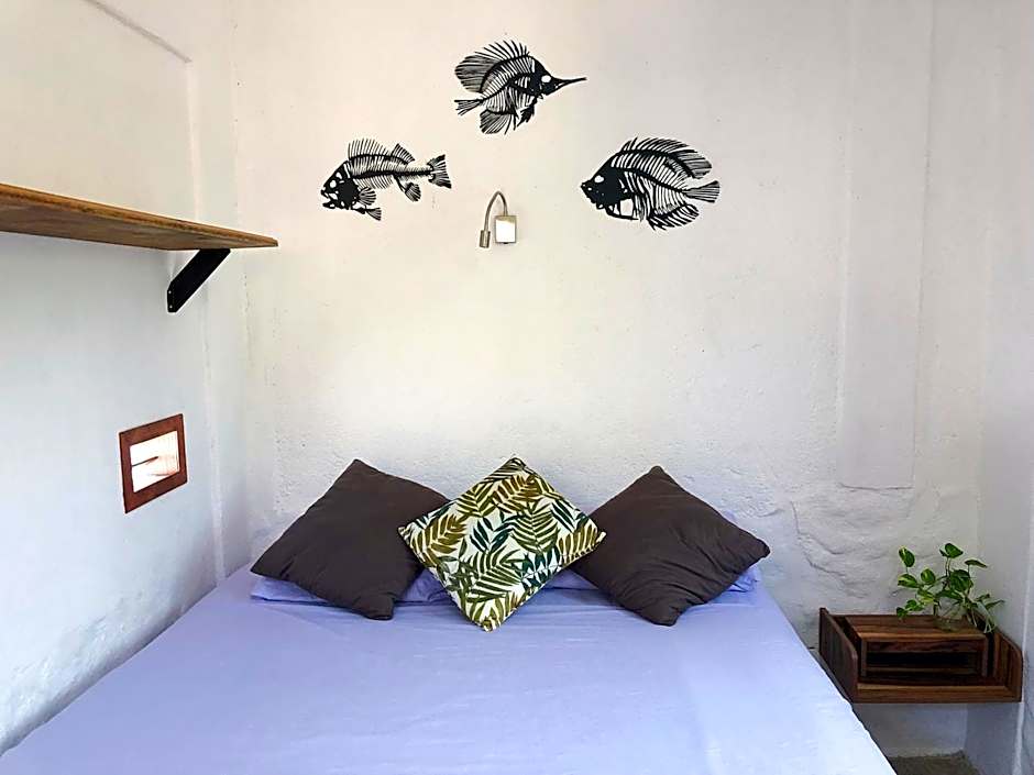 Una Posada Mas