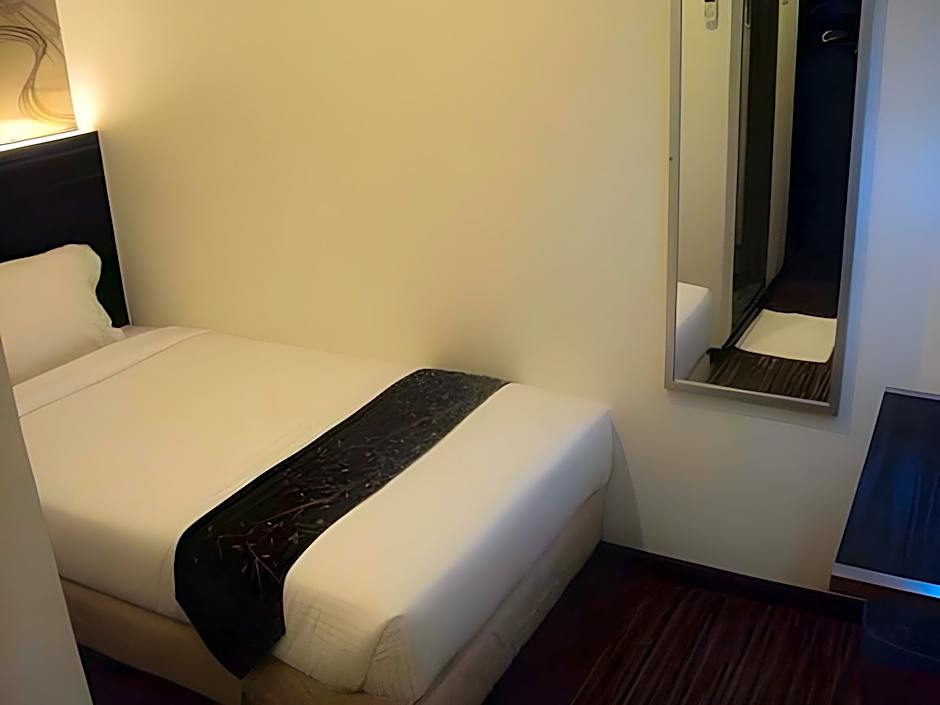 Signature Hotel