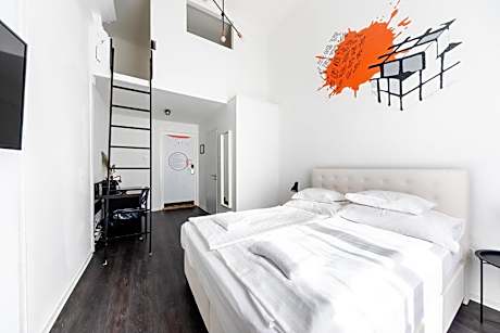 Quadruple Room with Private Bathroom