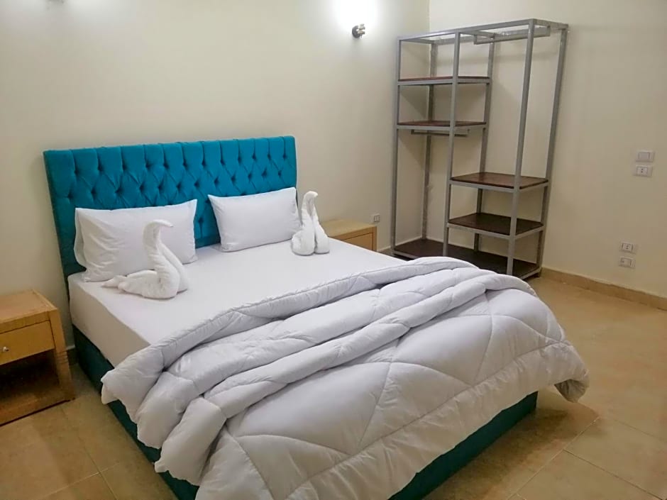 Anubis kingdom Pyramids View