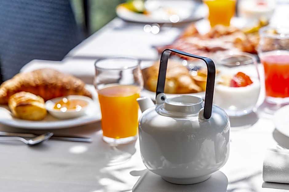 Hotel Meandro - Lake View