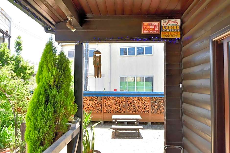 Carrefour Guesthouse カルフール ゲストハウス